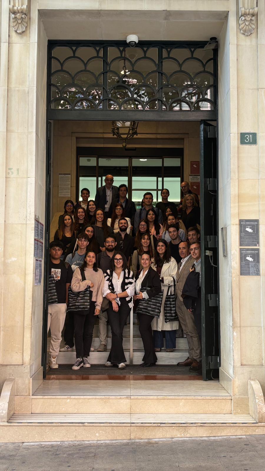 Conexión con colegios profesionales