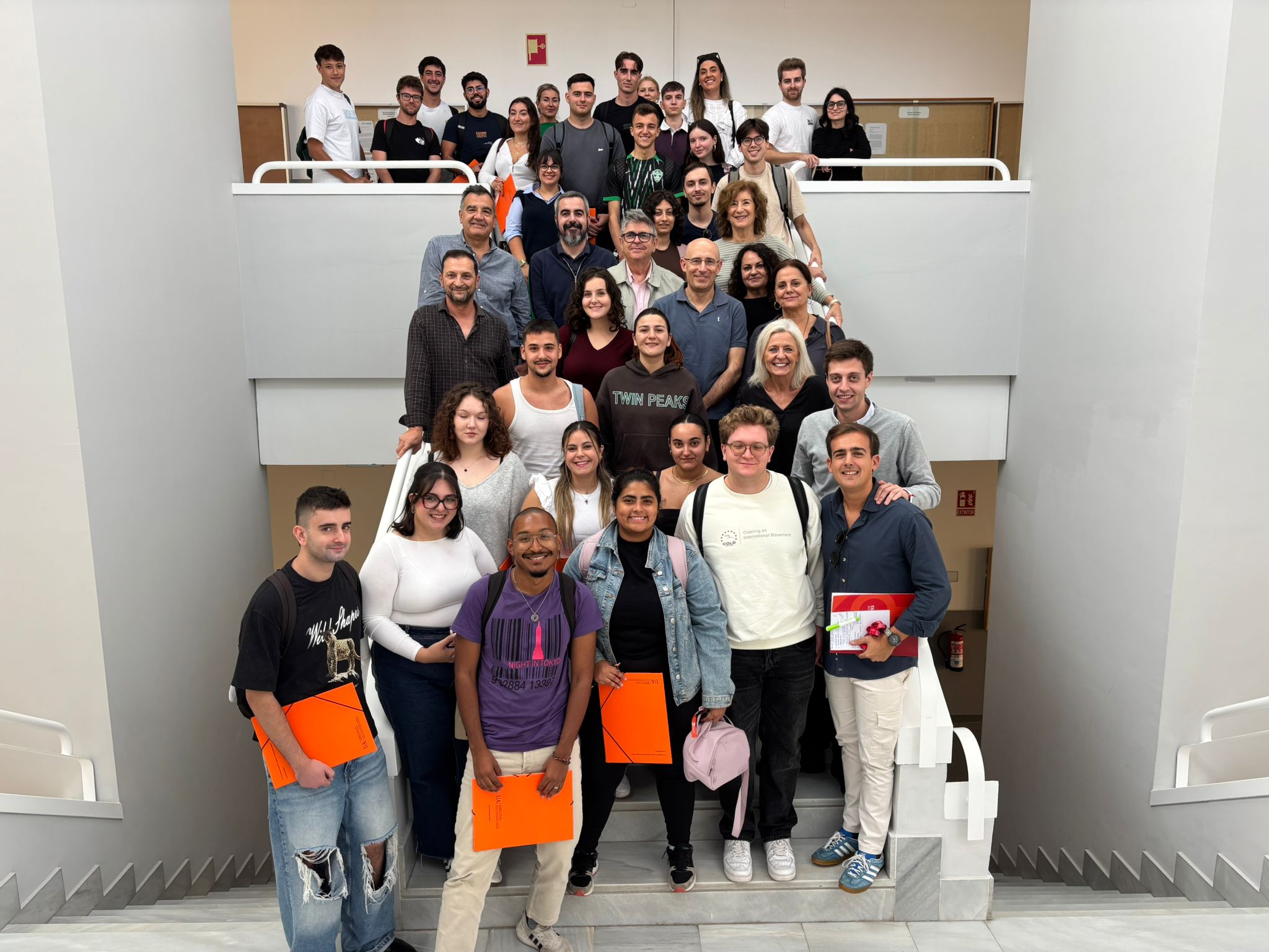 Reuniones mensuales con delegados