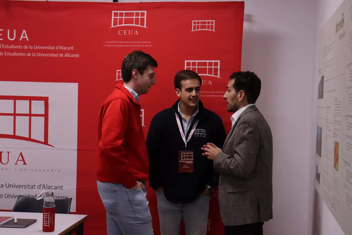 Diálogo constante con el equipo de dirección de la UA